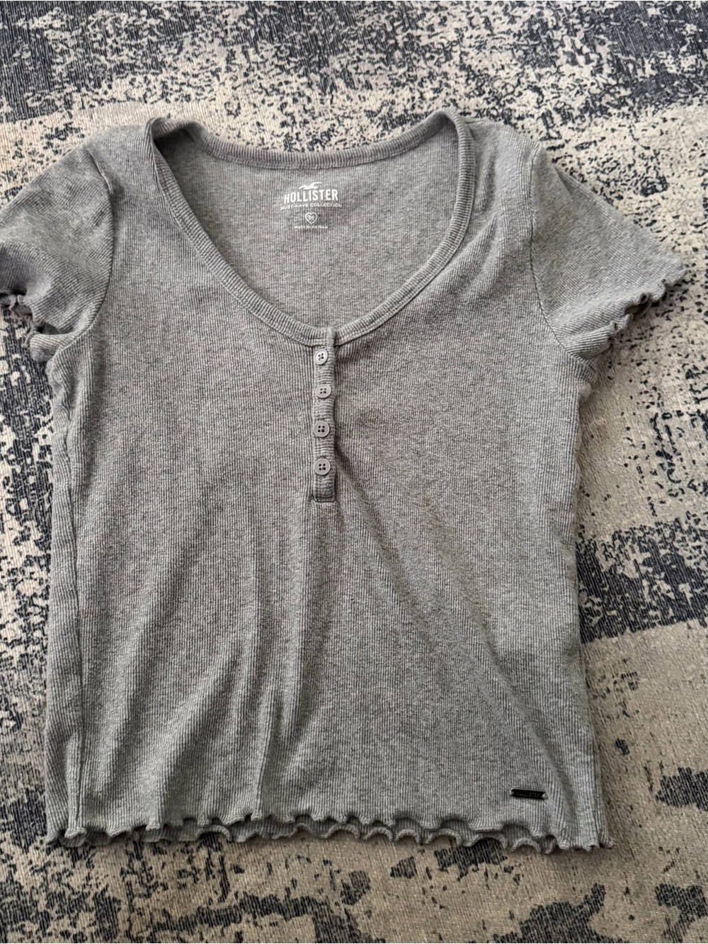 Hollister Gray Ribbed Henley Short Sleeve Tee